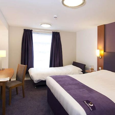 Premier Inn Manchester - Heaton Park Εξωτερικό φωτογραφία
