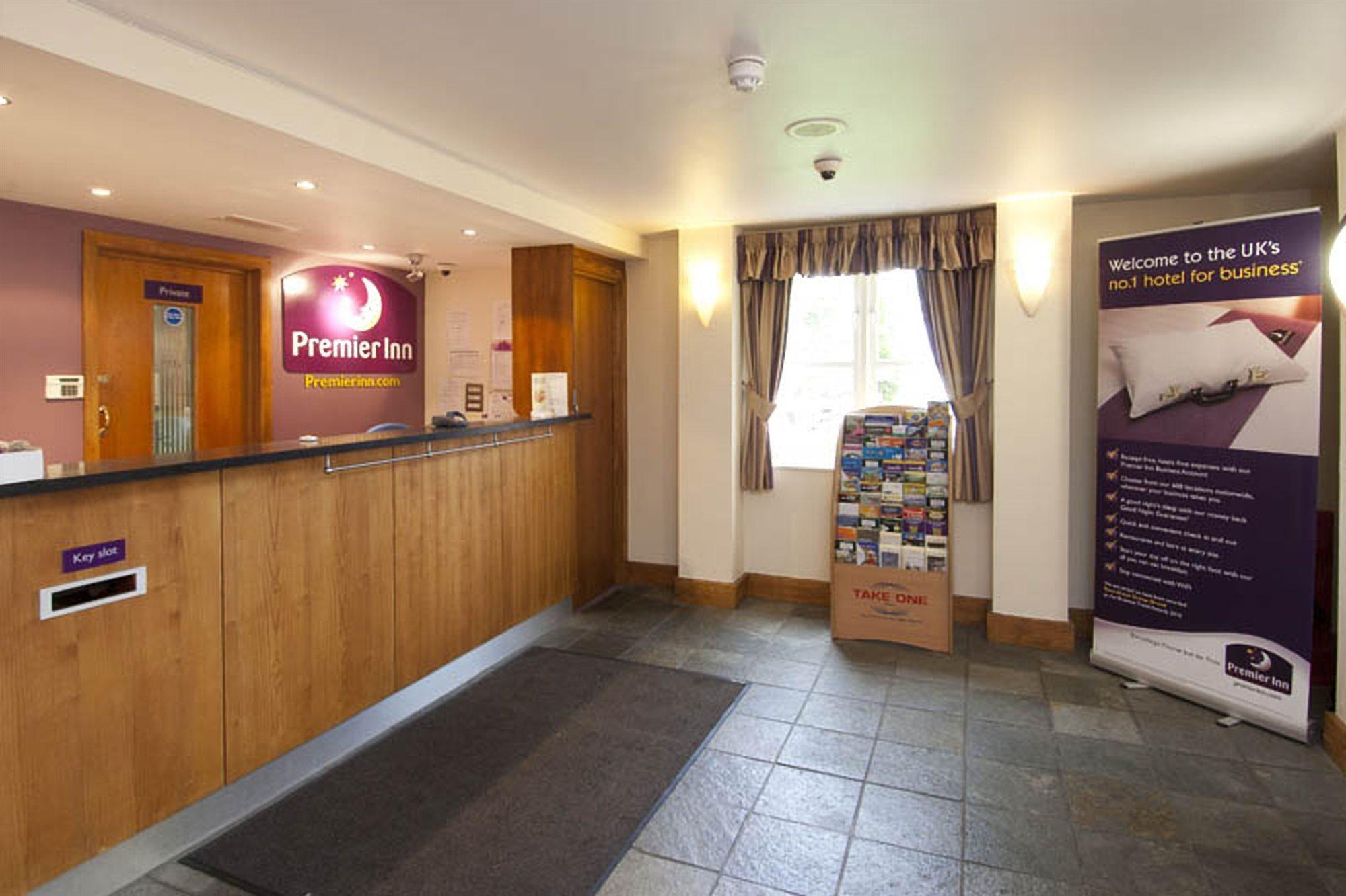 Premier Inn Manchester - Heaton Park Εξωτερικό φωτογραφία