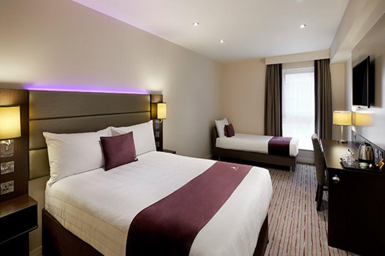 Premier Inn Manchester - Heaton Park Εξωτερικό φωτογραφία