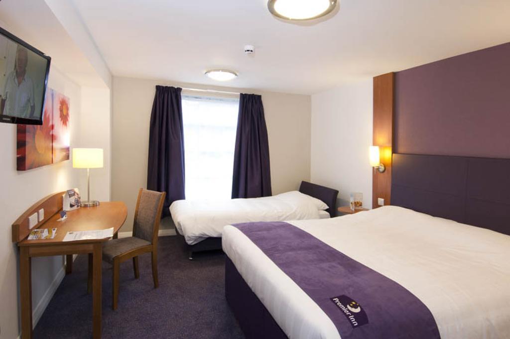 Premier Inn Manchester - Heaton Park Εξωτερικό φωτογραφία